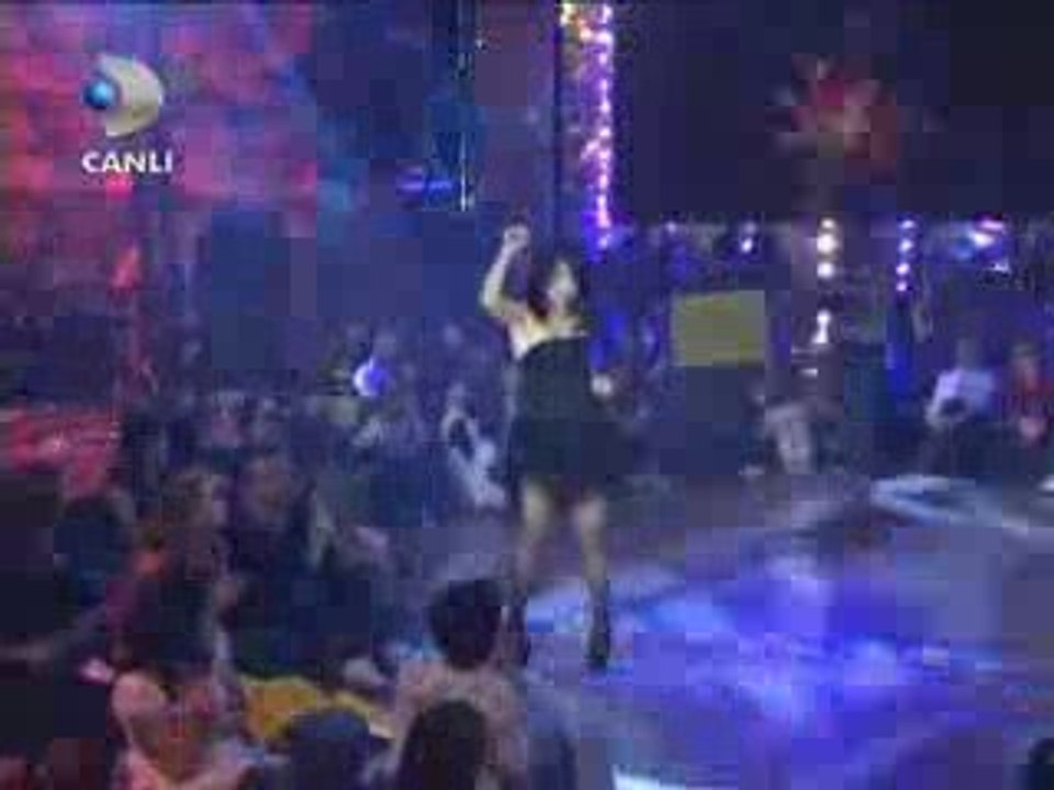 Hande Yener @ Kingo Disco - Narsist