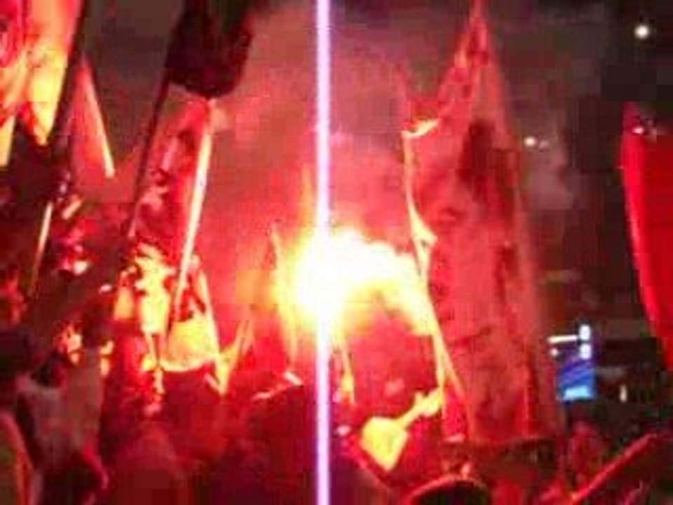 PSG - DYNAMO KIEV  UEFA 2009 ENTREE DES JOUEURS 2 eme mi tps