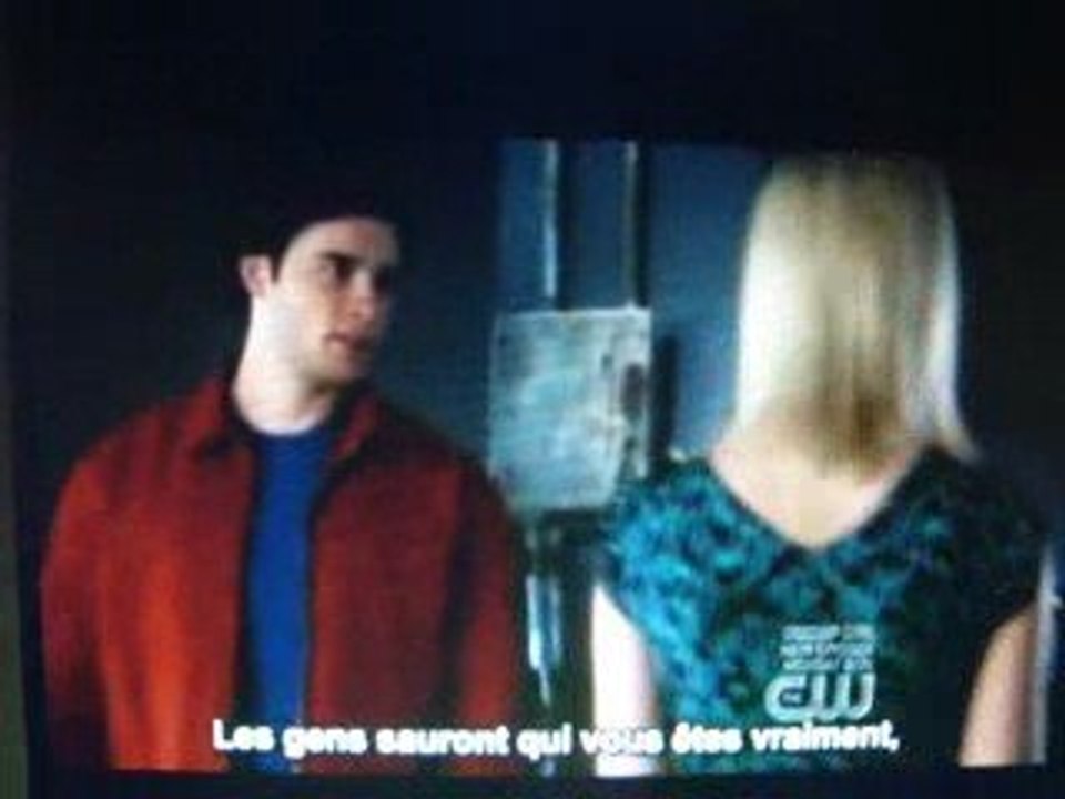 Smallville 8x15 Infamous Clark affronte Linda Lake