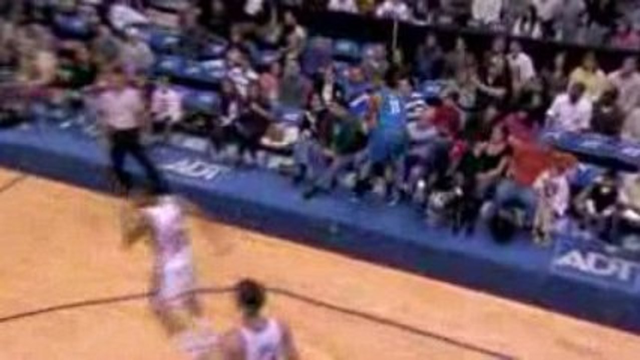 NBA Courtney Lee gets the steal and keeps it inbounds so the