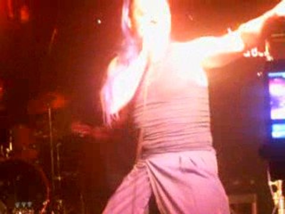 Hayko Cepkin-Ölüyorum (10 Nisan İzmir-Ooze Venue)