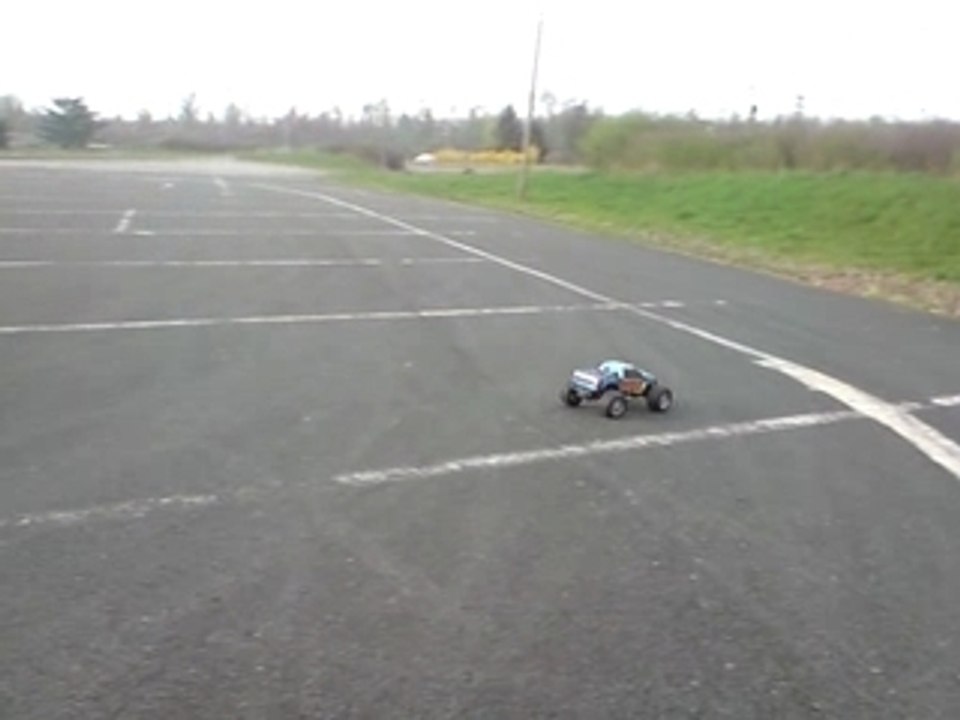 monster truck vs 1/5