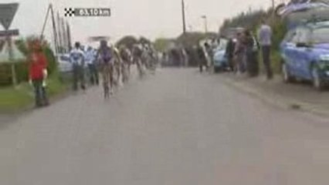 accident de moto fait 16 blessés Paris-Roubaix