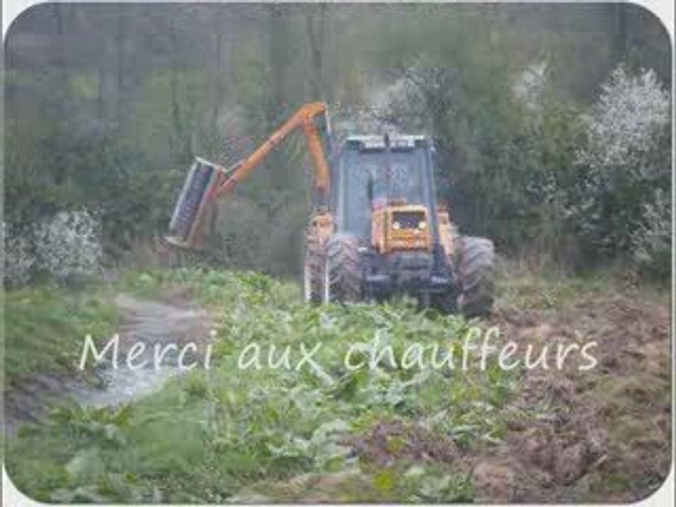 Broyage avec l'épareuse& un renault 106-54