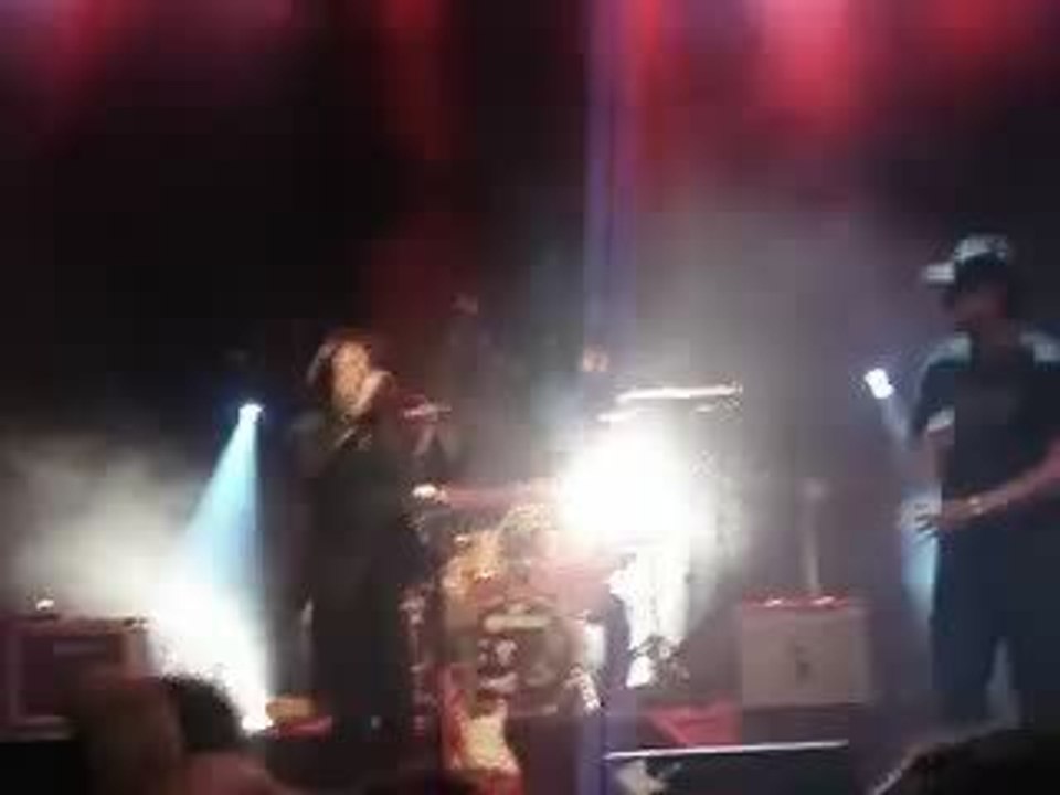 Andrès et les Chiens-Girafes + Dreego   Quand tu bouges