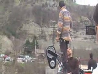 OVS - Saut à l'élastique Jenesaispasqui