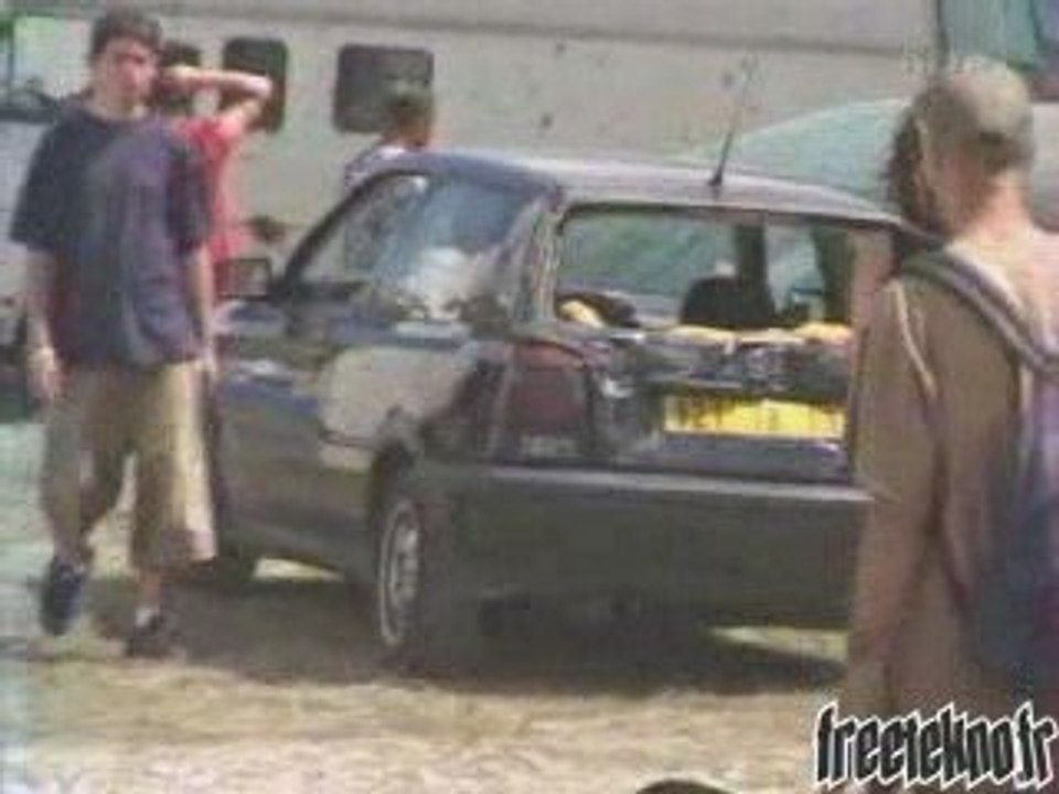 Teknival.Italie.2002 ( Frontiere Italienne ) dans les alpes