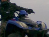Saut de jeff en quad sur la plage