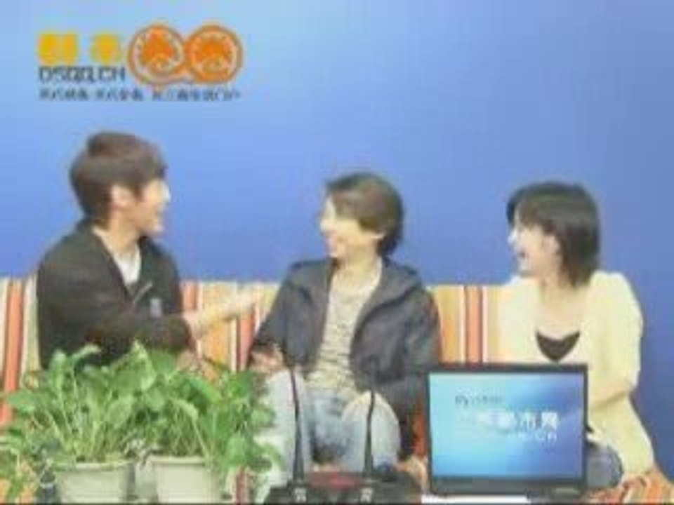 20090407 Joe Cheng: Design for Living Live Chat - Nanjing