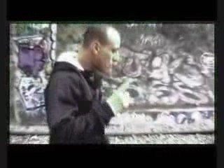 Ades-Je ne suis qu'un etre humain