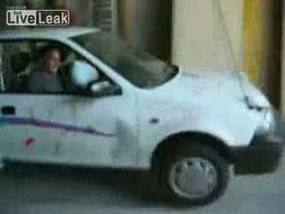 une Voiture balancoire
