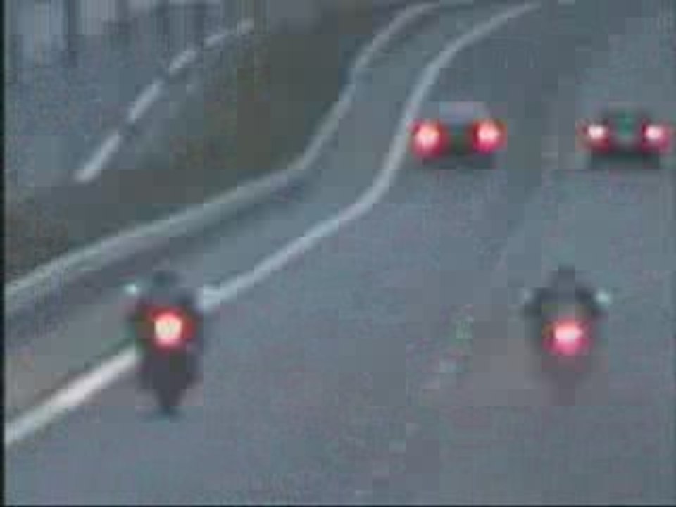 Suzuki GSX 1300R Hayabusa Turbo Vs Kawasaki ZX-12R arranque