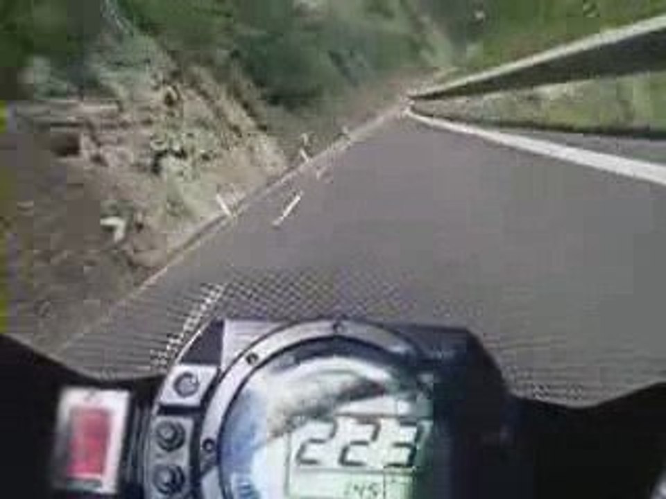 Moi pendant mes vacances en Croatie avec la moto d'un pote