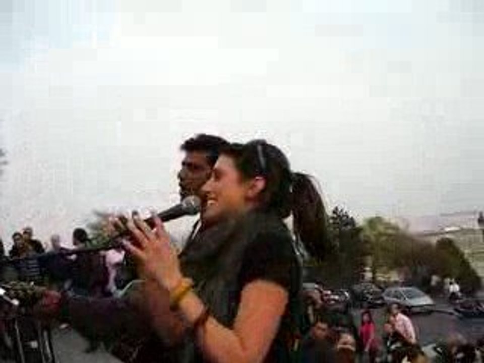 Lydia Guiso - Performance in Paris Montmartre - April 2009