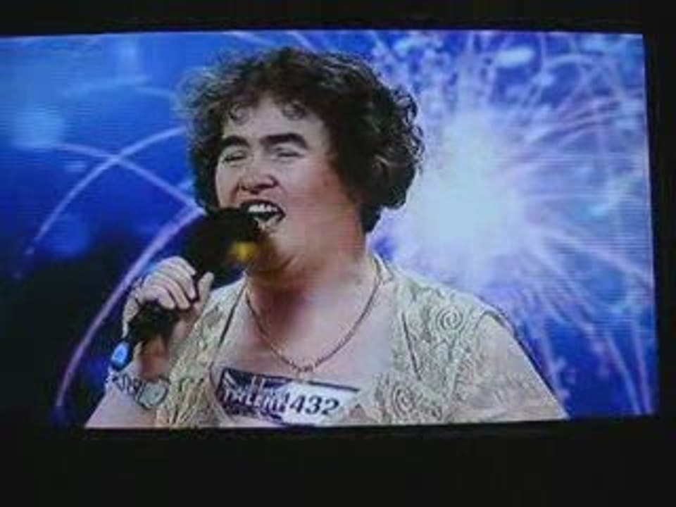 Susan Boyle Sings on Britain's Got Talent 2009 Episode 1
