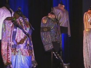 Michael Jackson auction viewing begins in LA