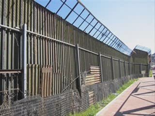 Ron Paul warns on amnesty-National ID - North American Union