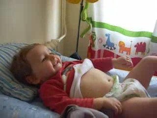 cambio de pañal musculoso