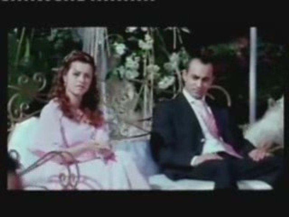 Mahmoud ElEsseily -Mosh Zay El Afla