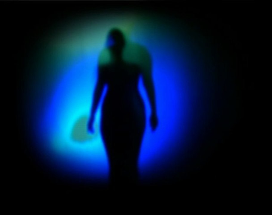 Performance en hommage à Yves Klein