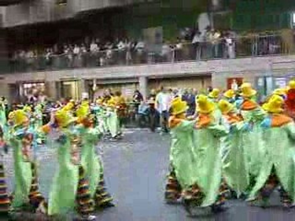 L 'Entrée des clowns dans la salle