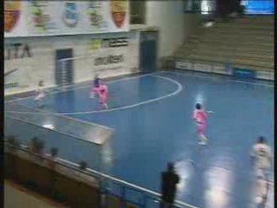 But de ouf - foot en salle - A voir ! -