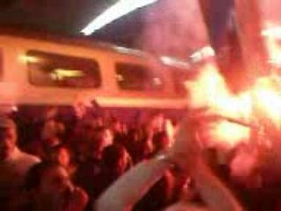 nimes montpellier arriver a la gare de nimes grosse ambiance