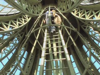 Changement du drapeau du Grand Palais