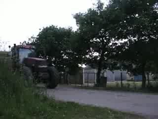 MX 110 et presse Claas Variant 280