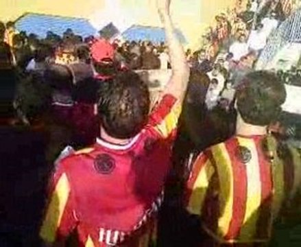 L ' EMKACHKHINES FI rades