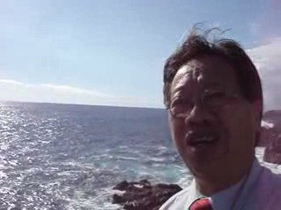 TRAN QUANG HAI chante avec les harmoniques,Ile de la Réunion