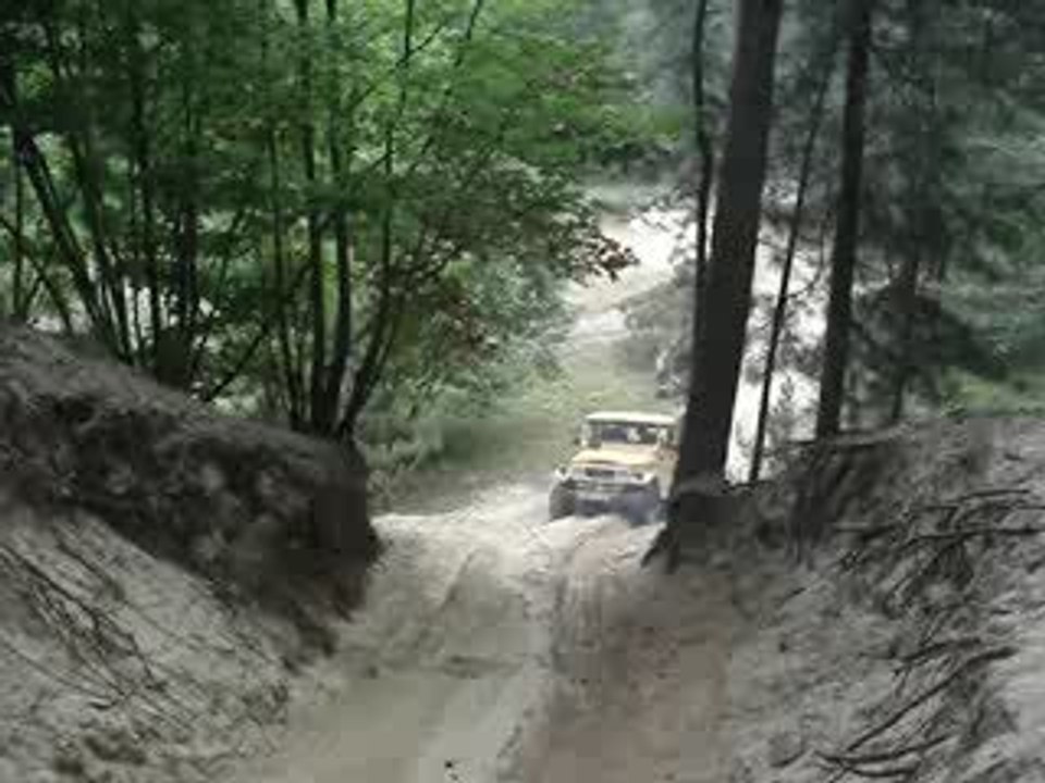 TOYOTA BJ42 Jaune