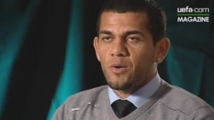 Foot UEFA Magazine - Daniel Alves se souvient