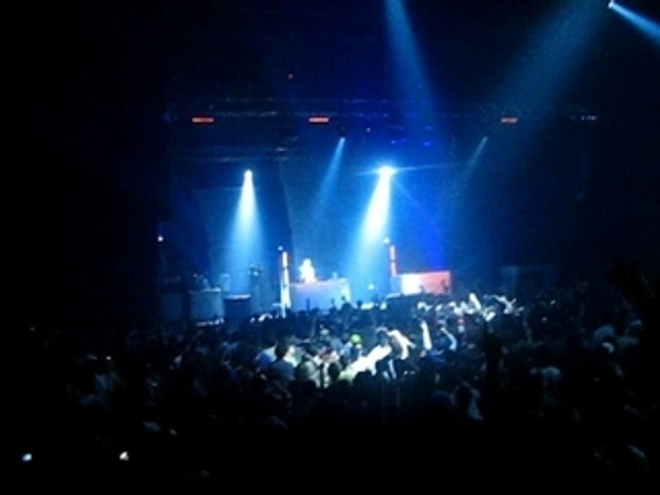 paul kalkbrenner mix live @ zénith de montpellier (part 3)