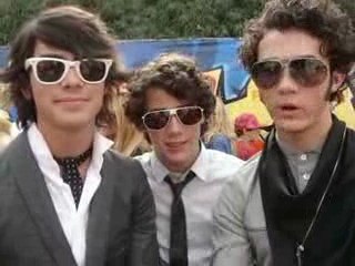 Bop & Tiger Beat - Jonas Brothers at the TCA