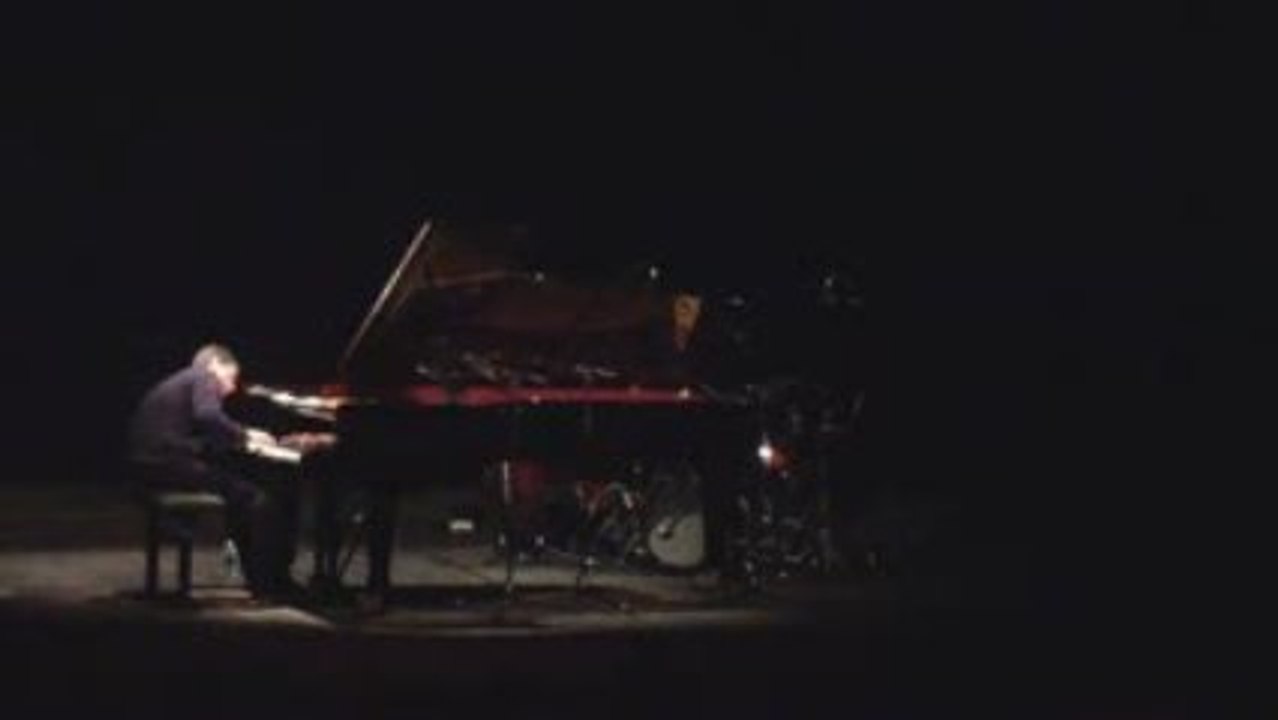 SEBASTIEN CICOLELLA PIANO SOLO LIVE 2009 PART 1