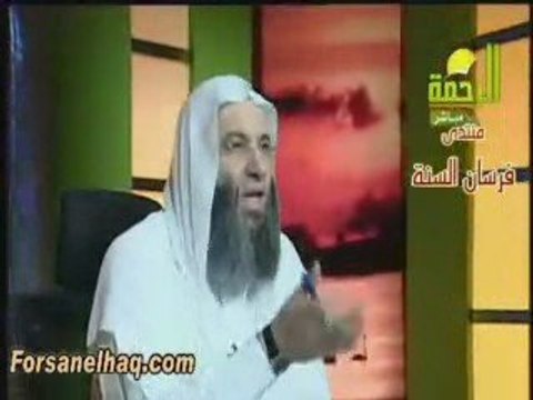 ما حكم المال من محل كوافير النساء