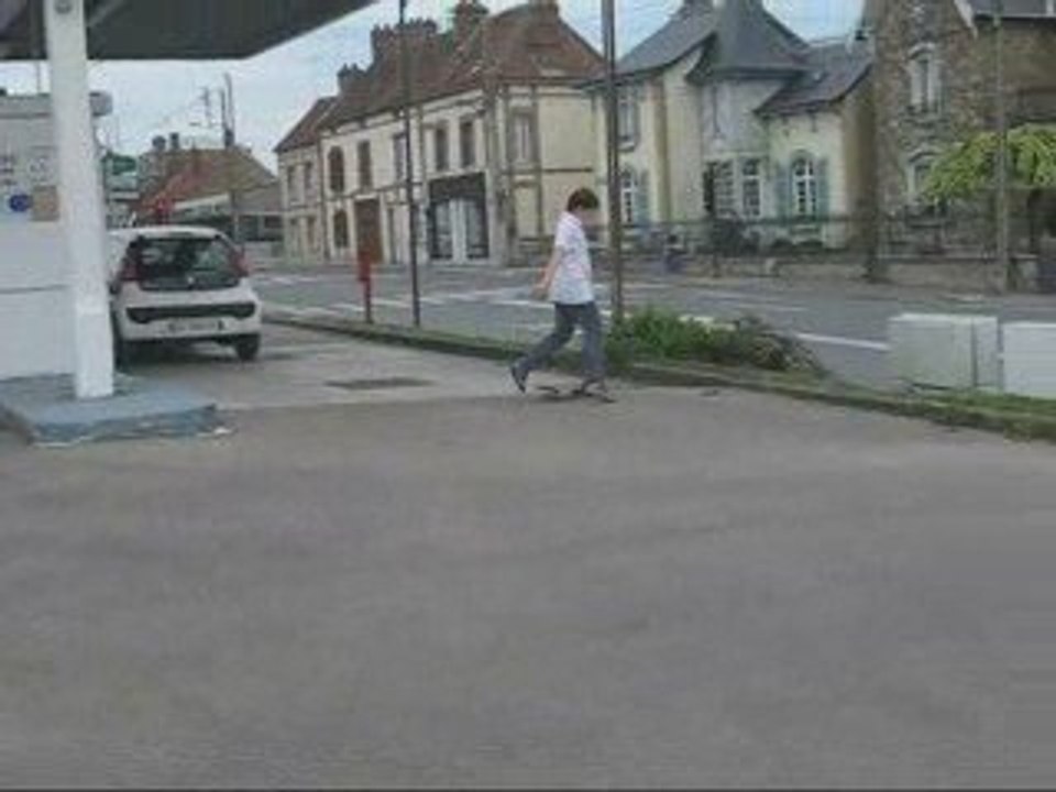 [PAUL] skateboard