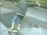 Régis fait du skate