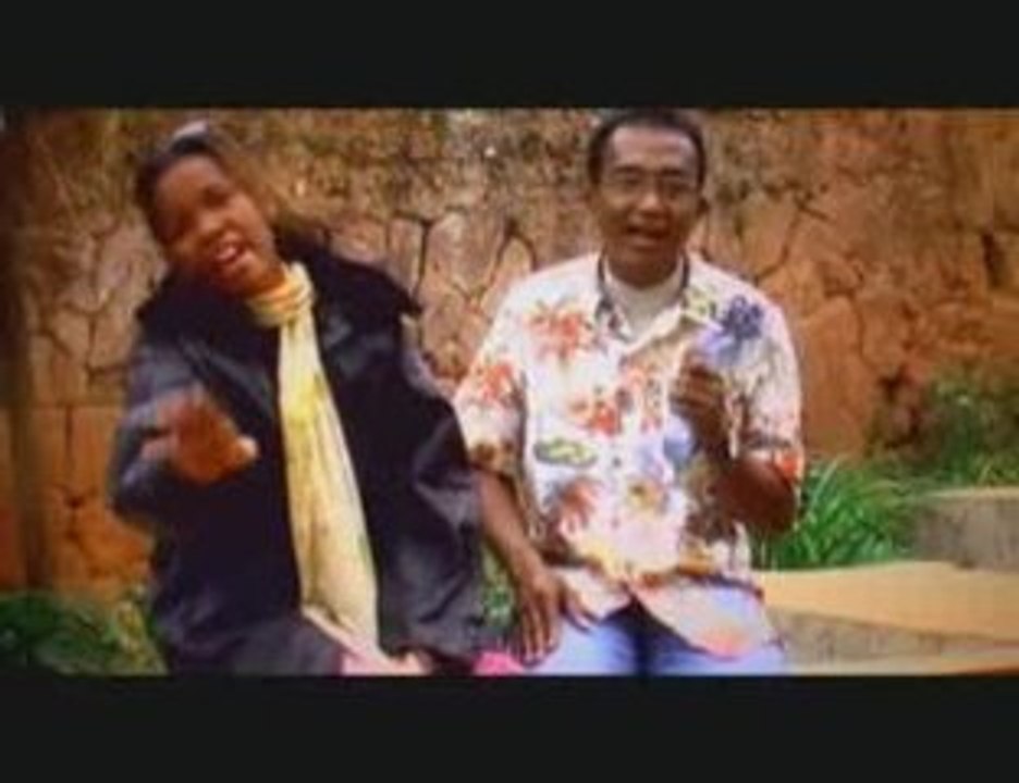 KAIAMBA A TSAIKY IO COCO TAVARATRA