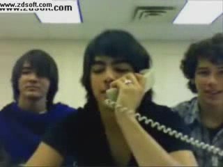 Funny Live Chat Moments - Jonas Brothers