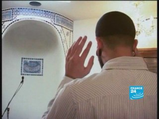 Guantanamo guard converts to Islam