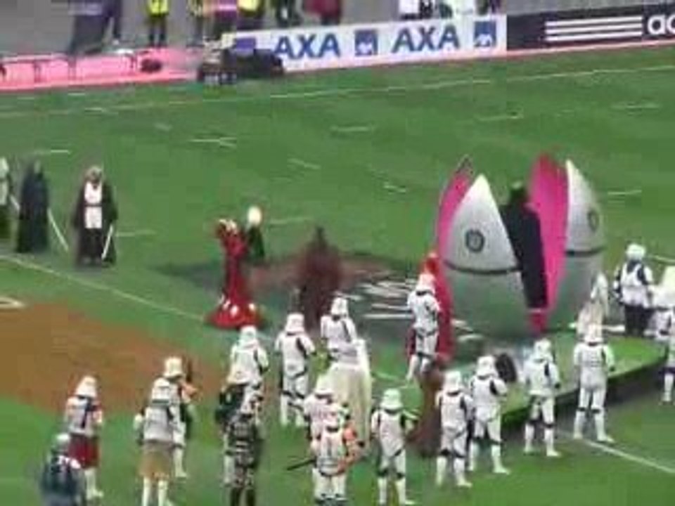 Stade Français - Clermont : Arrivée du ballon - starwars 3/4