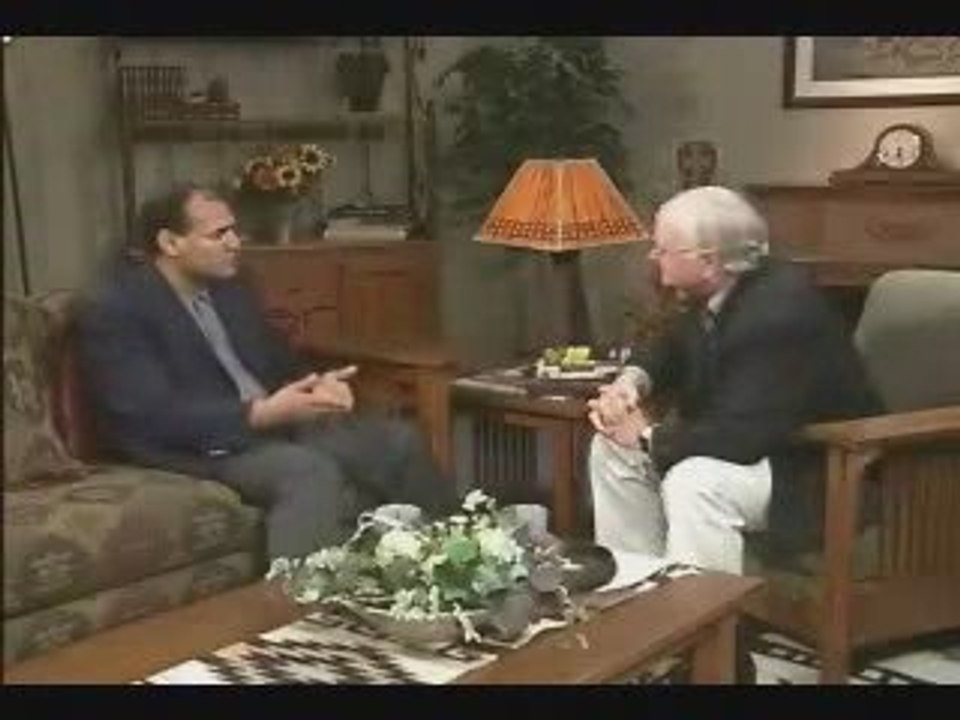 Egyptian Imam & professor leaves Islam - Accepts Christ - 1