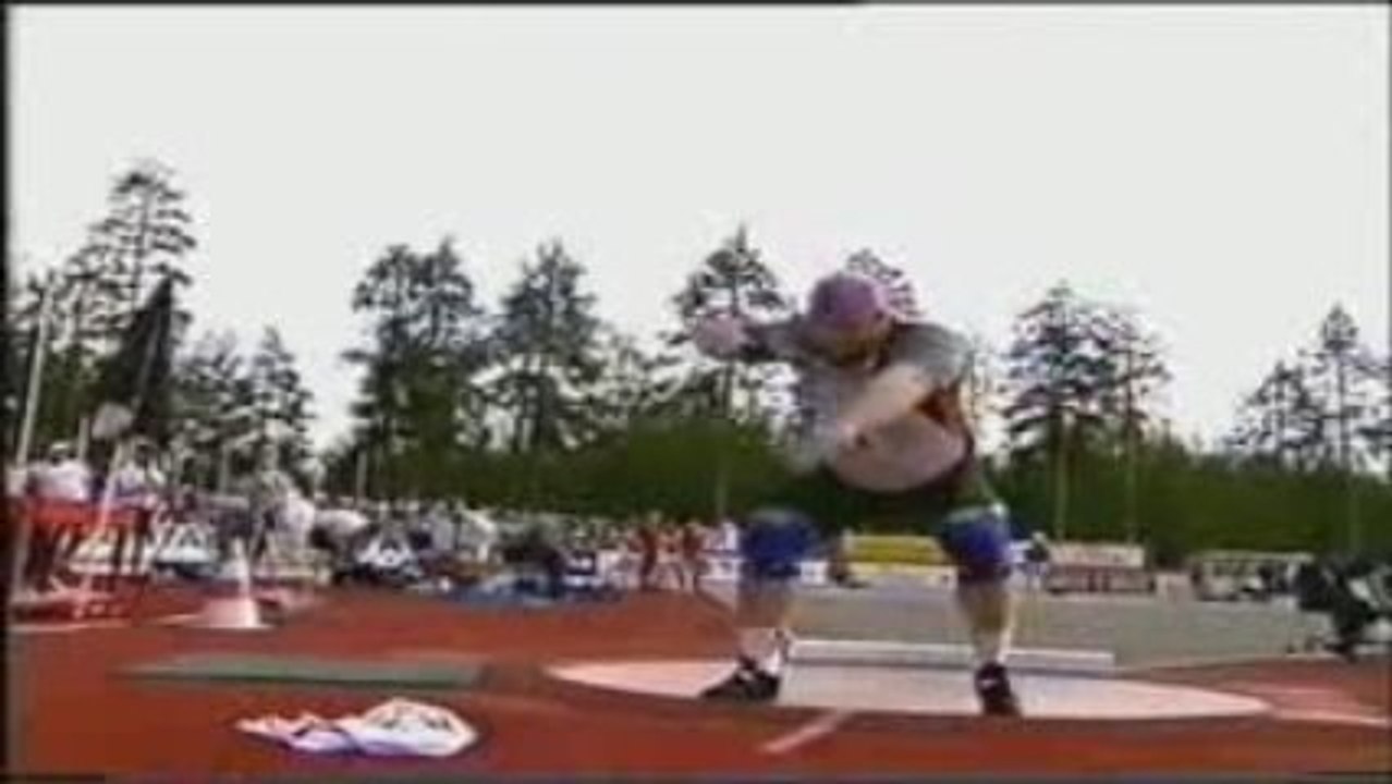 Athlé lancer poids lanceur finlandais Arsi Harju - 21.11M