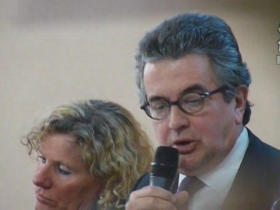 Alain Claeys réagit au blocus de l'Université de Poitiers