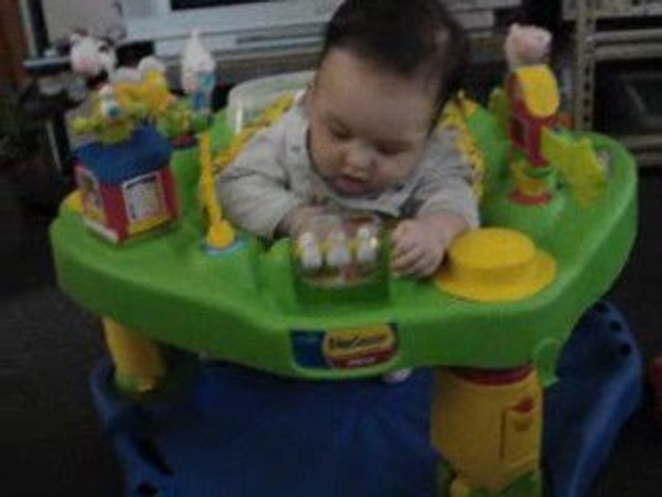 Andre 5 meses..jugando 011