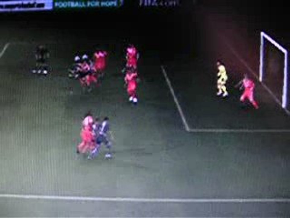 [Fifa09-Mode Devien Pro] Magnifique retournée acrobratique !