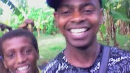 DJ MC LOV EN ANJOUAN MARS 2009