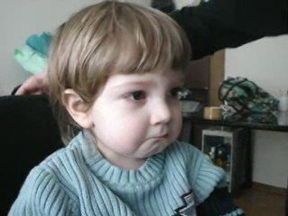 Uyumak istemeyen bebiş :)(: